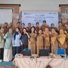 Guru dan siswa-siswa SDN 005 Bontang Selatan (Foto: Istimewa)