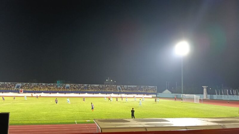 Suasana pertandingan Final Bupati Cup yang mempertemukan Sangkulirang VS Sangatta Utara
