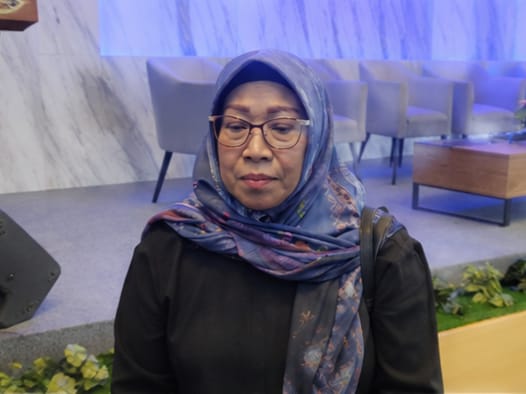 Wakil Ketua Komisi IV DPRD Samarinda, Sri Puji Astuti, mengomentari kebijakan usia masuk SD dan kurikulum calistung di sela sosialisasi SPMB Samarinda. (Bentangkaltim.com/ard).