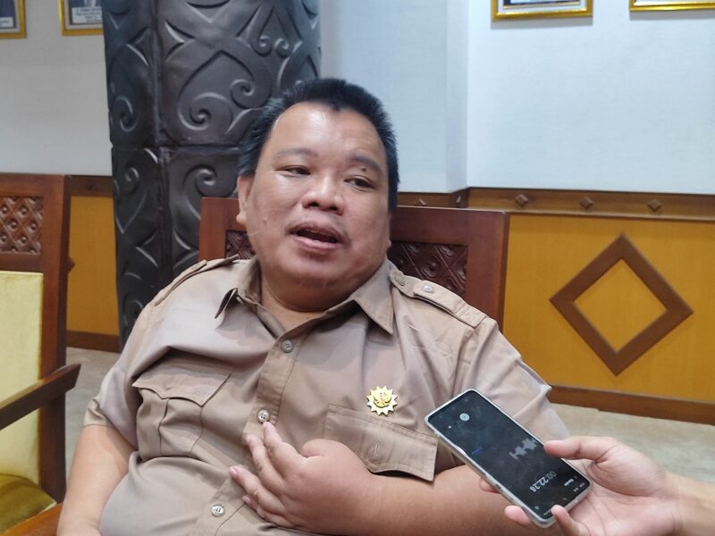 Anggota Komisi II DPRD Samarinda, Sani Bin Husain, menyampaikan pandangannya terkait dukungan Pemerintah Kota Samarinda terhadap UMKM. (Bentangkaltim.com/ard).