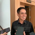 Ketua DPRD Samarinda, Helmi Abdullah, saat diwawancarai terkait dinamika politik 2029. (Bentangkaltim.com/ard).
