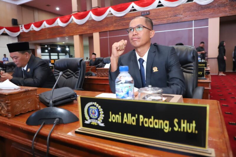 Ketua Panitia Khusus (Pansus) RTRW DPRD Kota Bontang dari Fraksi PDI-P, Joni Alla Padang (Dok Humas DPRD Bontang)