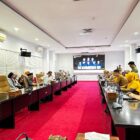 Rapat Komisi B DPRD Bontang dengan OPD terkait sehubungan pembahasan raperda pengelolaan BMD. 