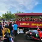 Disdamkartan melakukan mobilisasi pelajar di Bontang Kuala yang terjebak aksesnya akibat banjir rob. (Bentangkaltim.com/asr)