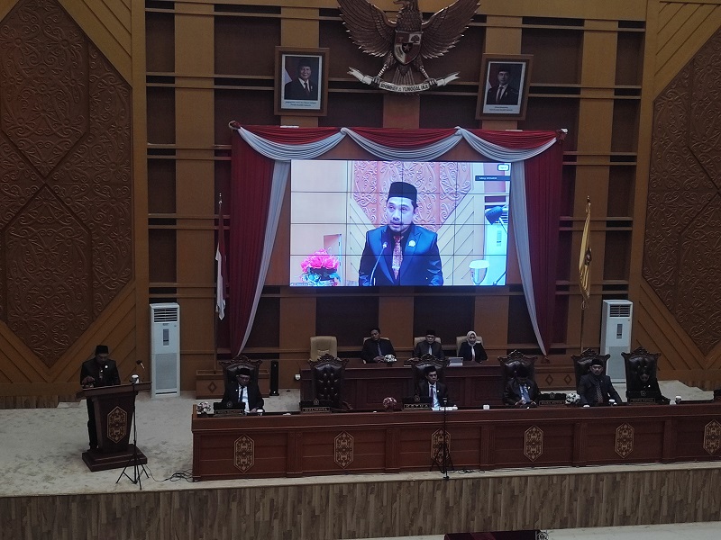 Anggota Komisi III DPRD Samarinda, Abdul Rohim, menyampaikan pandangan akhir Fraksi PKS terkait temuan BPK dalam pengelolaan pendapatan asli daerah. (Bentangkaltim.com/ist).