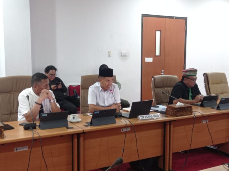 Pembahasan Raperda RTRW oleh pansus DPRD dengan Pemkot Bontang. (Bentangkaltim.com/asr)