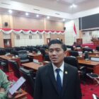 Ketua DPRD Bontang Andi Faizal Sofyan Hasdam memberikan peringatan kepada ASN untuk mematuhi regulasi yang ada. (Bentangkaltim.com/asr)