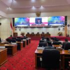 Anggota DPRD Bontang menghadiri rapat paripurna terkait penyampaian nota keuangan perubahan APBD. (Bentangkaltim.com/asr)