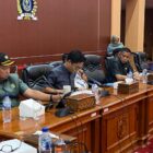 Ketua Fraksi PDI Perjuangan DPRD Bontang Winardi mengingatkan pemerintah terkait situasi lingkungan. (Bentangkaltim.com/asr)