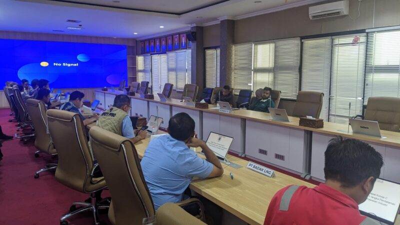 Komisi C DPRD Bontang duduk bersama manajemen PT Badak LNG membahas terkait Raperda tentang penanggulangan bencana kawasan industri. (Bentangkaltim.com/asr)