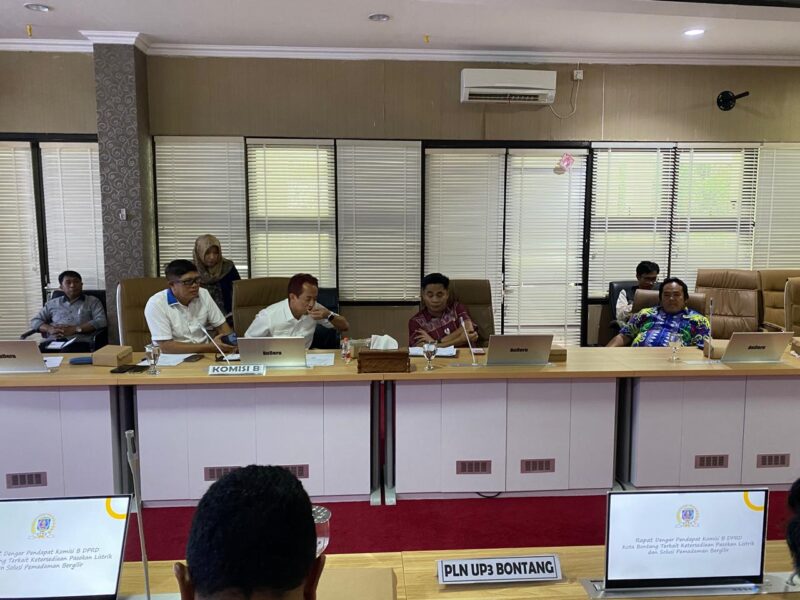 Komisi B DPRD Bontang memanggil jajaran direksi PLN terkait dengan kondisi pemadaman bergilir yang terjadi di Bontang. (Bentangkaltim.com/asr)