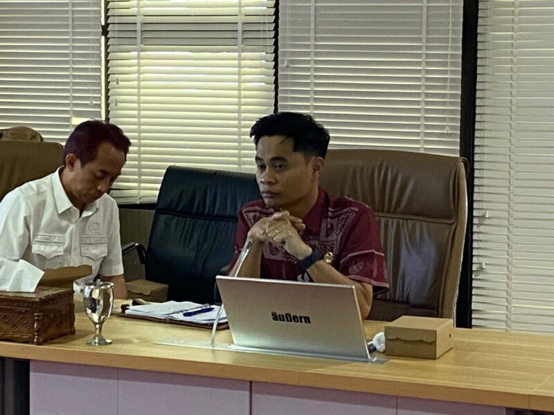 Wakil Ketua Komisi B DPRD Bontang Winardi mempertanyakan kebutuhan daya listrik di Kota Bontang. (Bentangkaltim.com/asr)
