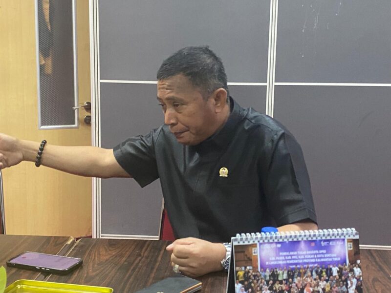 Wakil Ketua Komisi C DPRD Bontang Muhammad Sahib menjelaskan terkait tujuan konsultasi publik terkait Raperda Penanggulangan Bencana di Kawasan Industri. (Bentangkaltim.com/asr)